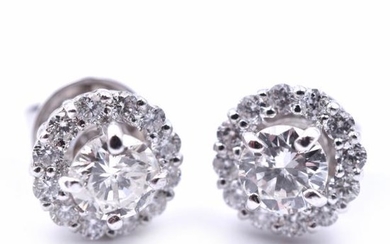 18k White Gold Diamond Stud with Halo Earrings