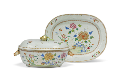 A CHINESE FAMILLE ROSE OVAL TUREEN, COVER AND STAND, QIANLONG PERIOD, CIRCA 1750-1760