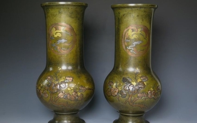 A PAIR OF JAPANESE BRONZE VASES, MEIJI PERIOD