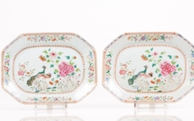 A pair of octogonal dishes Chinese export porcelai…