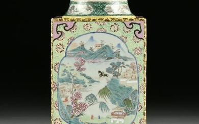 A CHINESE EXPORT FAMILLE ROSE SQUARE PORCELAIN JAR