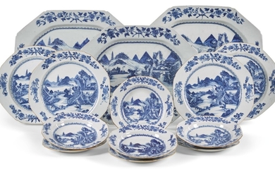 A CHINESE EXPORT PORCELAIN CRESTED BLUE AND WHITE PART DINNER SERVICE, QING DYNASTY, 18TH CENTURY