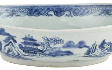 A Chinese Blue and White Porcelain Serving Dish