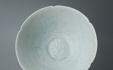 A Chinese Qingbai incised bowl