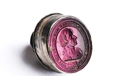 A GEORGE III SILVER-MOUNTED GLASS 'NELSON' SEAL, CIRCA 1805 / 10