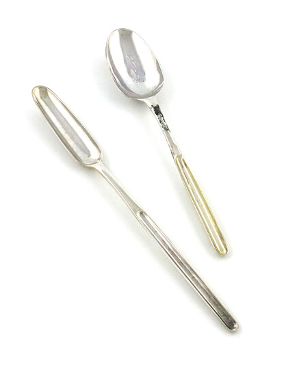 A George III silver marrow spoon