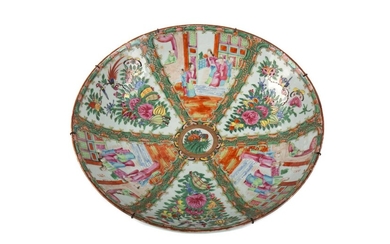 A LARGE CHINESE CANTON ROSE MEDALLION PUNCH BOWL