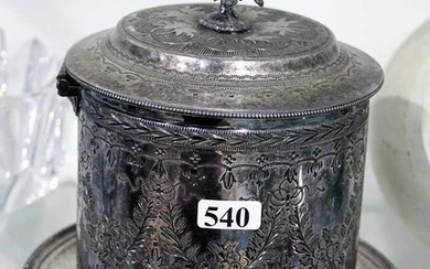 A LATE VICTORIAN SILVER PLATED BISCUIT BARREL
