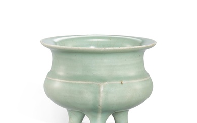 A Longquan celadon tripod incense burner, Song dynasty 宋 龍泉青釉鬲式爐