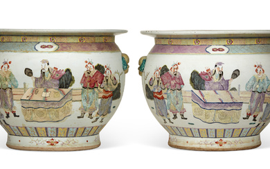 A PAIR OF LARGE CHINESE FAMILLE ROSE PORCELAIN JARDINIÈRES 19T...
