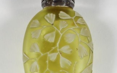 A Victorian Silver Topped Cameo Glass Scent Bottle in...