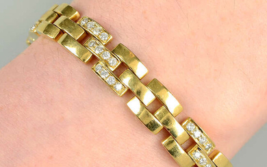 A brilliant-cut diamond link bracelet.