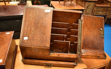 A late 19th or early 20th Century desktop stationery box