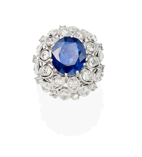 A sapphire and diamond dome ring