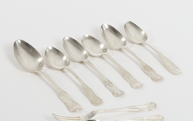 A set of 8 pieces, silver, “English Shell”, 1855-1870.