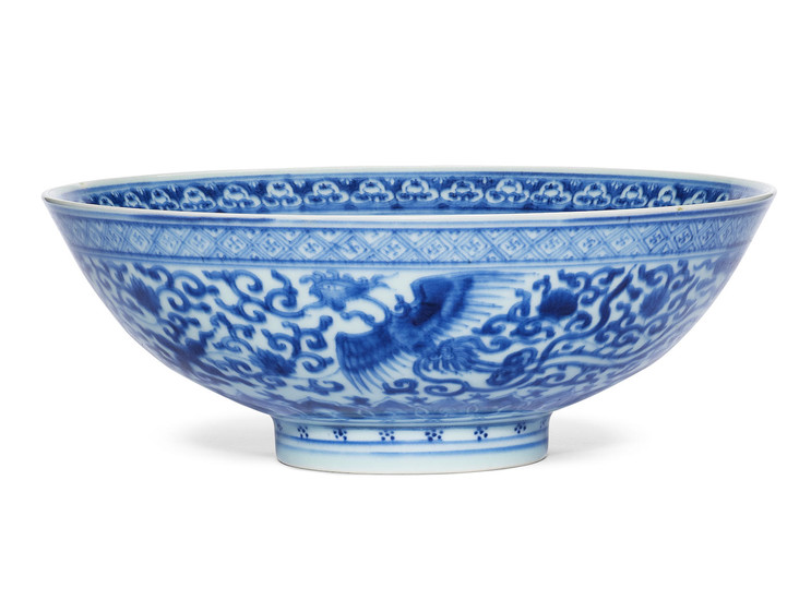 A very rare blue and white 'phoenix' bowl