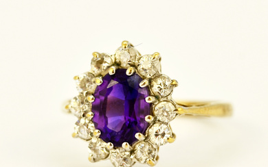 AMETHYST GOLD CLUSTER RING.