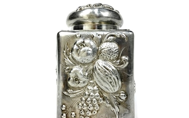 AN EARLY 20TH CENTURY CONTINENTAL SILVER