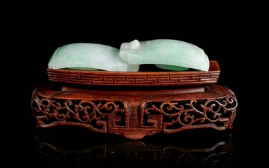 An Apple Green and Pale Celadon Jadeite Two-Part Belt