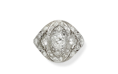 An Art Deco Diamond and Platinum Ring,, circa 1915