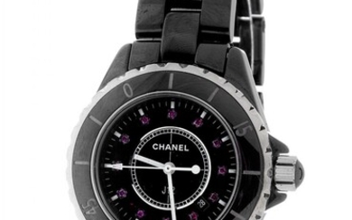 CHANEL watch J12, ref. H1634, serial no. LB50788for women.