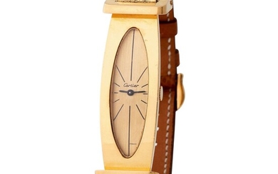 Cartier France. Fascinating and Very Unusual Art Deco Allongée Wristwatch in Yellow Gold, With Black Baton Champagne Dial