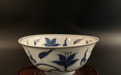 Chinese Blue and White Flower Bowl