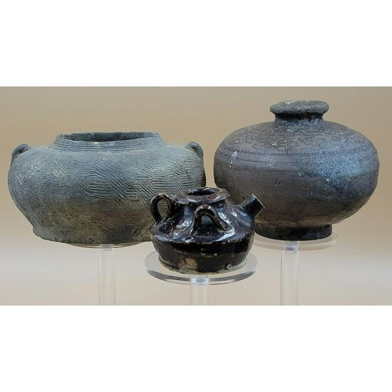 2 Chinese Neolithic Ceramics & 1 glazed Sukhothai pot