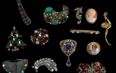 Collection of Vintage Unsigned Costume Jewelry Brooches