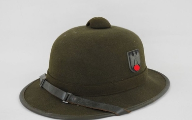 Colonial helmet of the Afrika Korps in feldgrau...