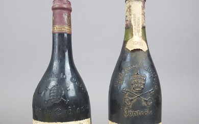 Deux bouteilles : - 1 Château de la Gardine, Châteauneuf du Pape, Famille Brunel, 1980...