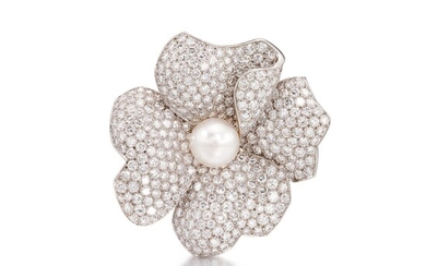 Diamond and Cultured Pearl Clip Brooch | 卡地亞 | 鑽石 配 養殖珍珠 胸針, Cartier