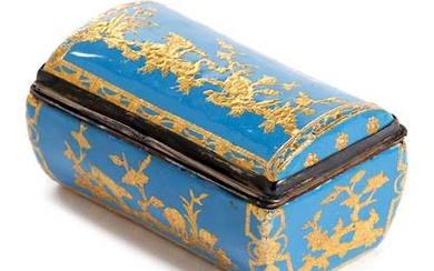 ENAMEL TABATIERE WITH GOLD DECORATION