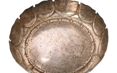 Early George V silver strawberry dish