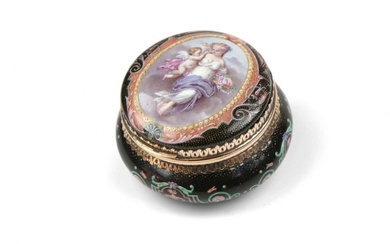 Golden powder box. Violettes Paris. Around 1860.