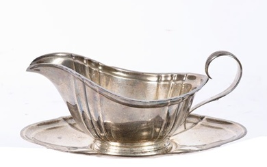 Gorham Chippendale sterling silver gravy boat with saucer 3 1/2"H x 8 1/2"W x 4"D