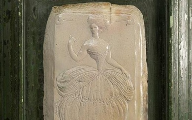 ISMAEL SMITH MARÃ (Barcelona, 1886 - New York, 1972). "Lady". Relief in ceramic. Signed in the