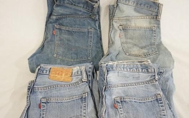 LOT OF 4 PAIRS OF VINTAGE LEVIS JEANS