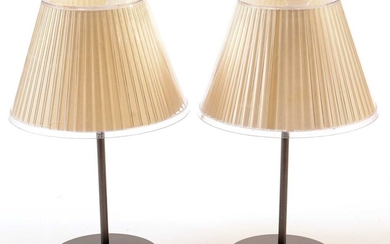Matteo Thun for Artemide: a pair of 'Choose' table lamps.