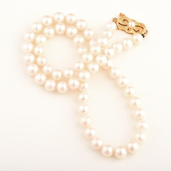 Mikimoto Cultured Pearl, 18k Yellow Gold Necklace.