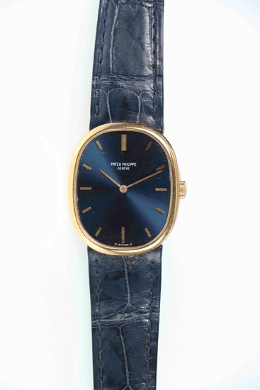 PATEK PHILIPPE. Montre bracelet “Ellipse” en or n°3548. 1971. Cadran bleu à index appliqué et...