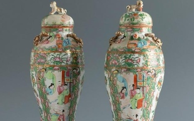Pair of tibors of the Qing dynasty. China, 19th century. Hand painted porcelain. With provenance