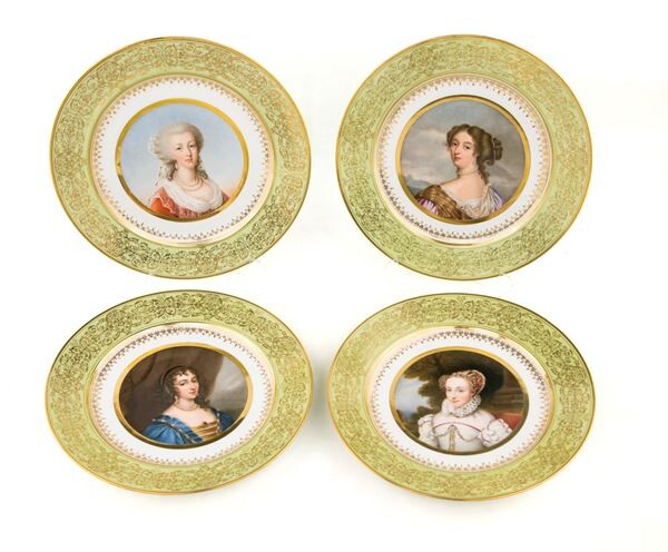Quattro piatti in porcellana policroma, manifattura di Sèvres, terzo quarto del XIX secolo