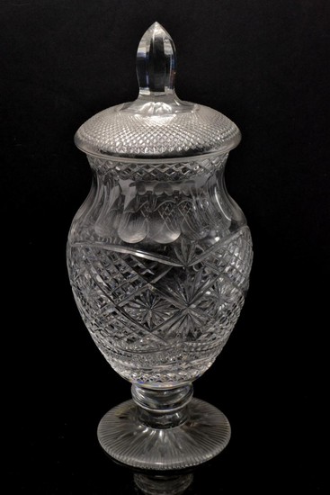 STUNNING! EDINBURGH CRYSTAL lidded 'Trophy Vase'