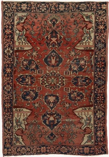 Small Persian Serapi or Heriz Rug, 5' x 3'5"
