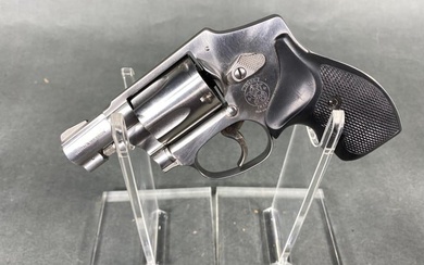 Smith & Wesson Model 940-1 Rare 9mm Revolver Hammerless