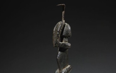 Statue Dogon Mali Bois, fer H. 23 cm Superbe... - Lot 40 - Binoche et Giquello