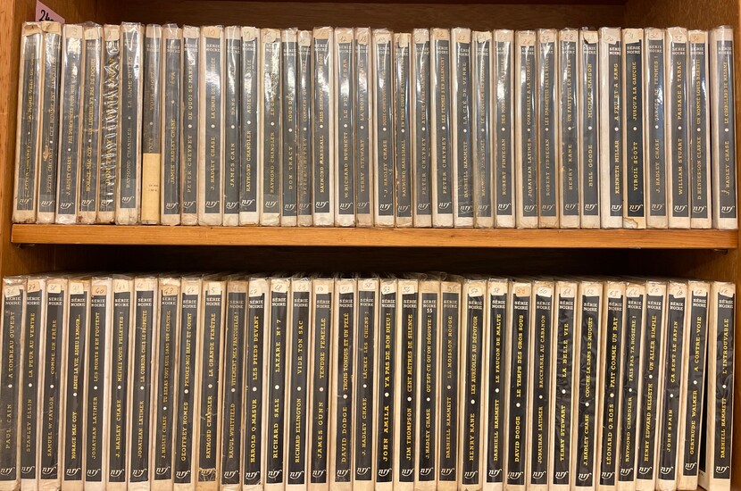 Tête de collection comprenant les 100 premiers volumes.- Collection "Série noire". P., NRF, 1945-1951, 100...