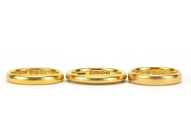 Three George V 22ct gold wedding bands, Birmingham 1924 size...