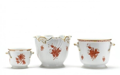 Three Herend "Chinese Bouquet Rust" Porcelain Cachepots